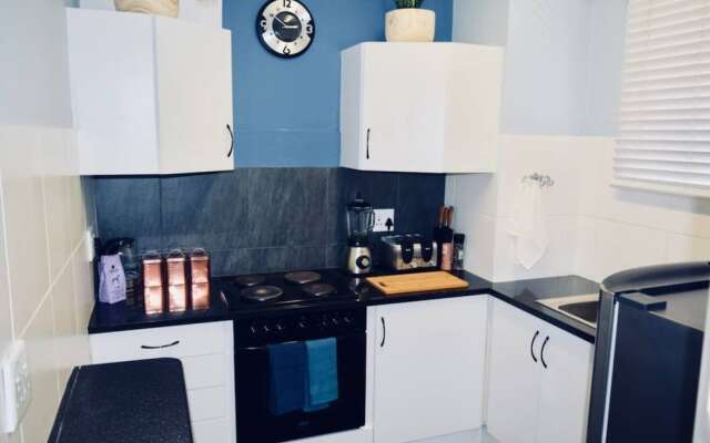 Elegant 1 Bedroom Apartment in Gardens