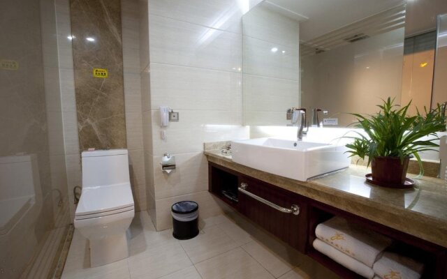 Shuanglong Guangchang Hotel