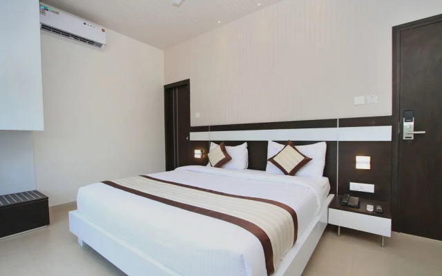 OYO 10760 Hotel Palace INN