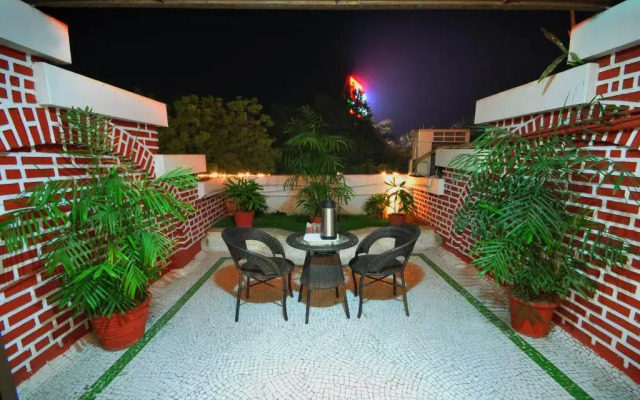 Hotel Surabhi Regency