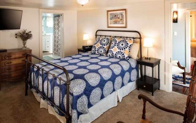Bluethistle Bed & Breakfast