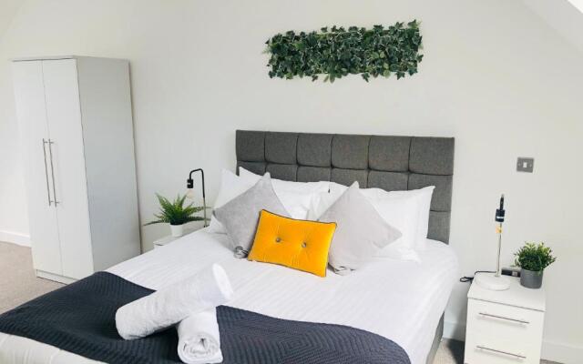 Shield Penthouse Loft - 2 Bedroom Luxe Large Apartment