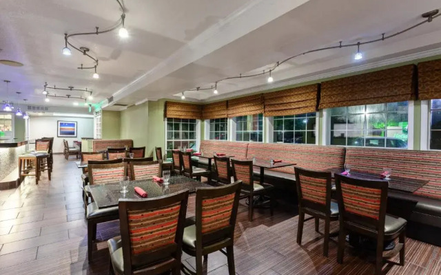 Holiday Inn Hotel & Suites San Mateo-San Francisco SFO by IHG