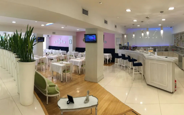 Le Parc Hotel & Suites