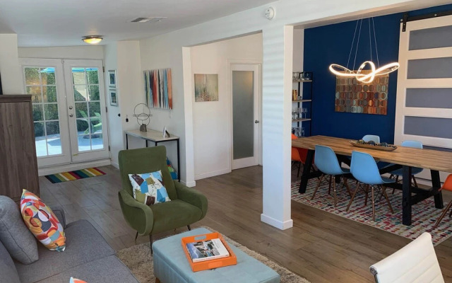 Hollywood Hideaway
