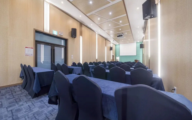 Gangneung Chonpines Ocean Suites Hotel