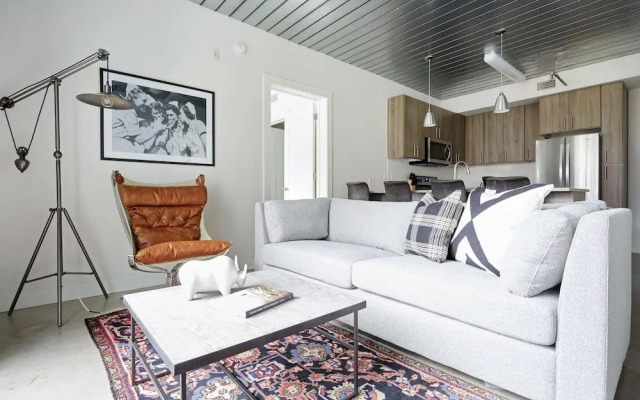 Stunning Midtown Suites by Sonder