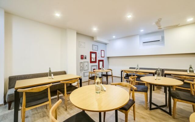 OYO Flagship 15228 South City2