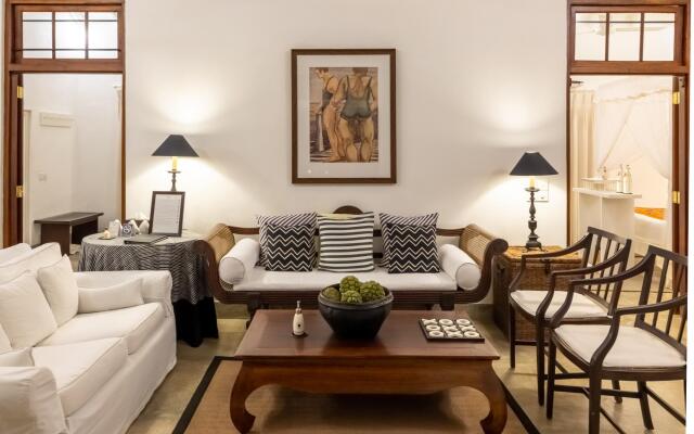 Taru Villas Mawella - Pool House