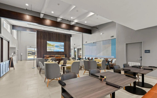 Holiday Inn Gonzales by IHG