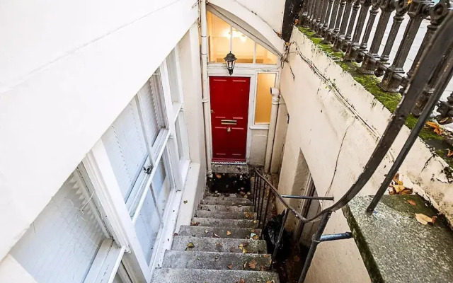 Beautiful Two Bedroom Abode in Notting Hill