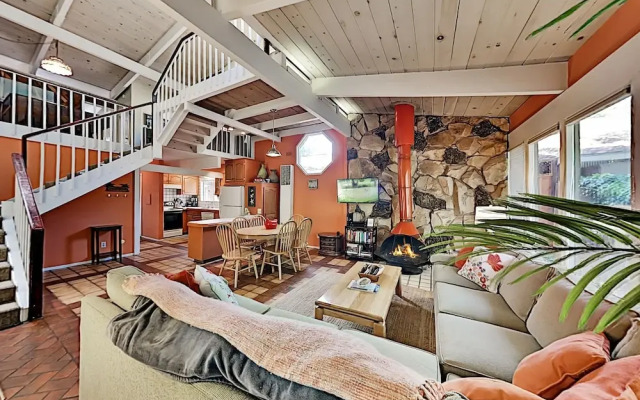 240moose 3 Bedroom Home