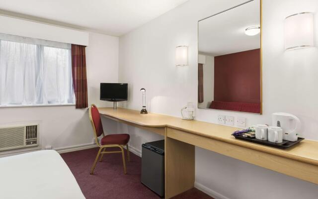 Days Inn by Wyndham London Stansted Airport