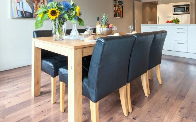 Rembrandtplein Apartment Suites