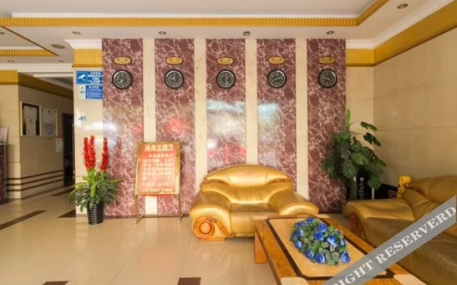 Red Cherry Hotel