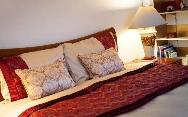 The Traquair Park Residence