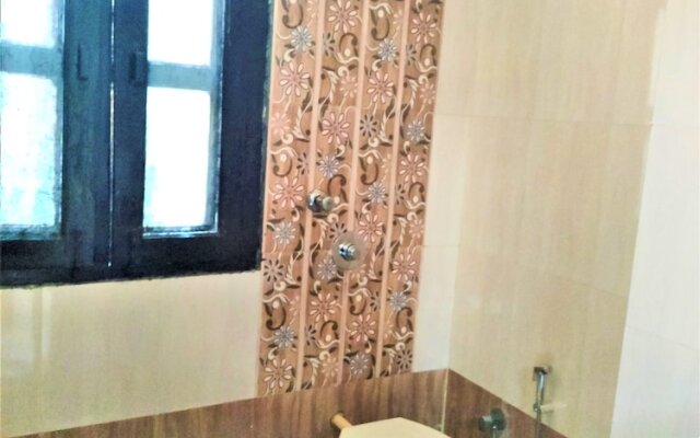 Comfort Inn Hotel.Near MayurVihar Metro1