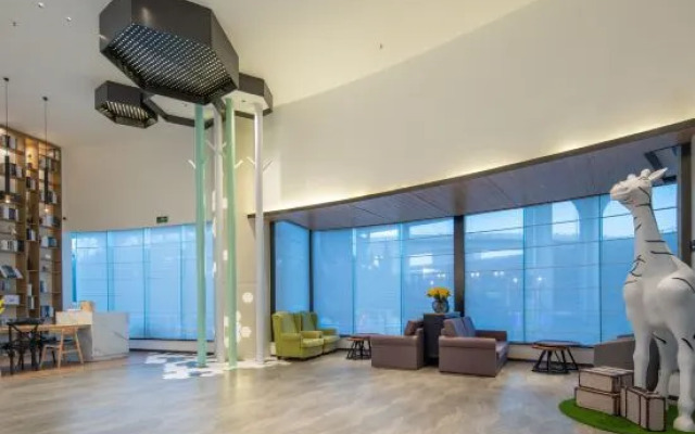 Ginza Jingsu Hotel (Jinan North Daming Lake store)