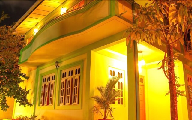 Magoodhoo Inn