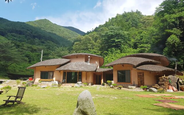 Sancheong Ponang Pension