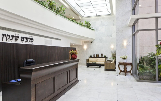 Rothschild Luxury Suite