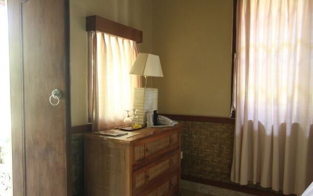 Nusa Indah Bungalows & Villa