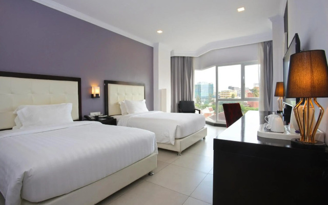 Queenco Hotel & Casino
