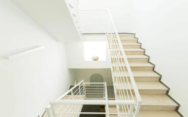 Tangram House