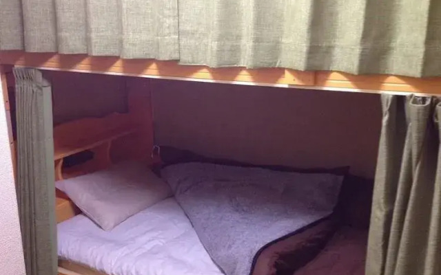 Shin-Osaka Backpacker's Hostel