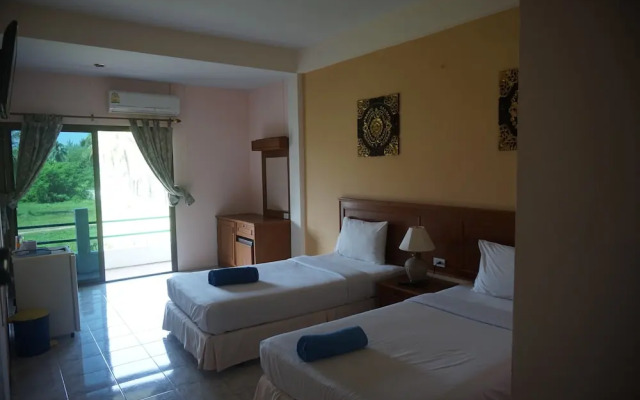 SS Emerald Suite