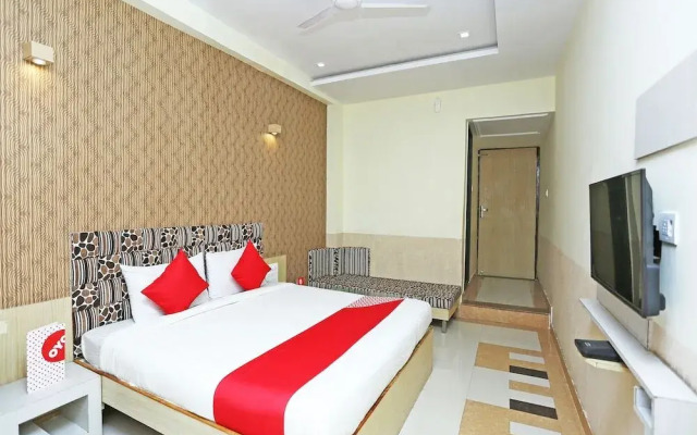CAPITAL O 16472 Hotel Shree Balram International
