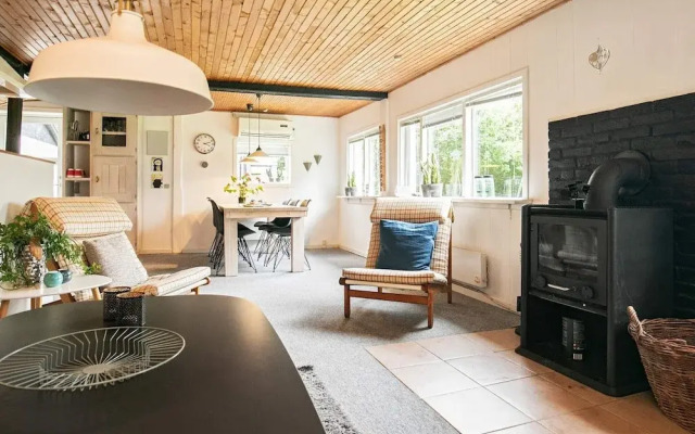6 Person Holiday Home in Blavand