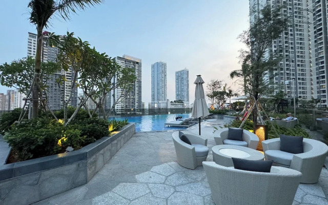 Lumiere Riverside Condo and Suite KHC