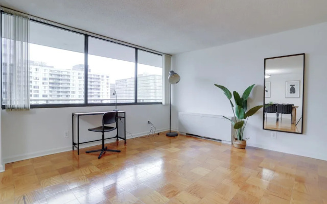 Convenient Apt Near Airport