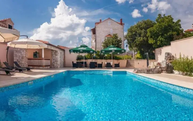 Apartments & Rooms Konoba Tomić