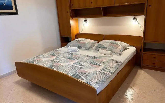 Apartment 650