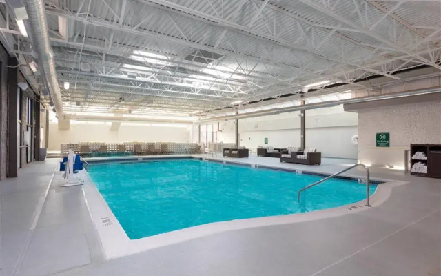 La Quinta Inn & Suites by Wyndham Clifton Park/Saratoga Area