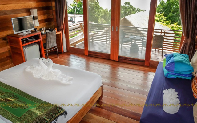 Ten Moons Lipe Resort – Guest Rooms – Satun