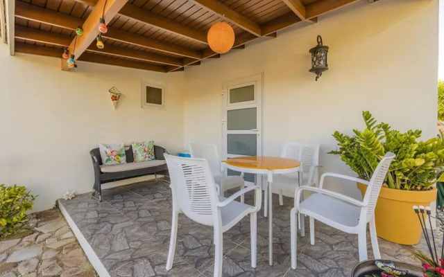 Charming Cozy Studio With Patio Near the Beach