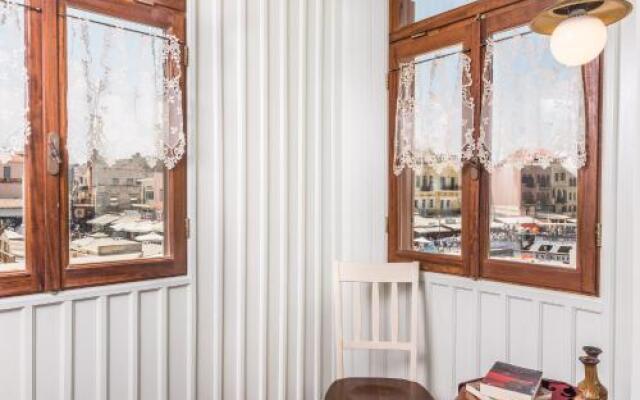 Plaza Apartment