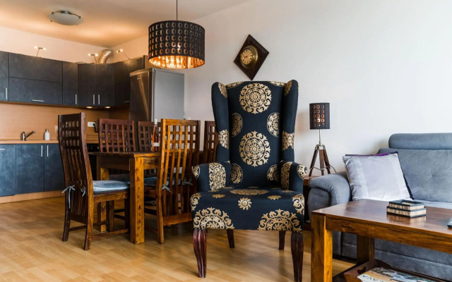 Comfy condo & FREE parking