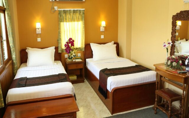 Royal City Hotel