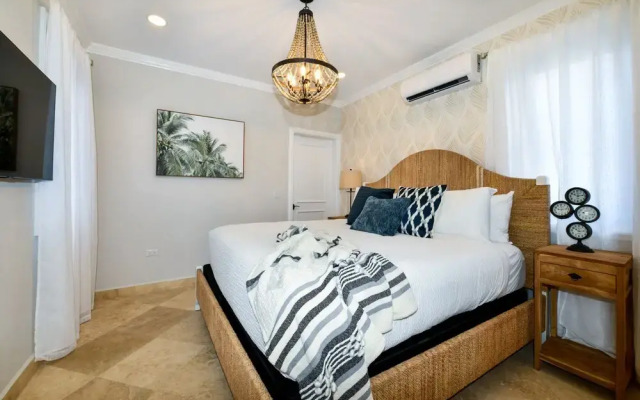 Newly Remodeled 5-bedroom 5-bath in Tierra del Sol!