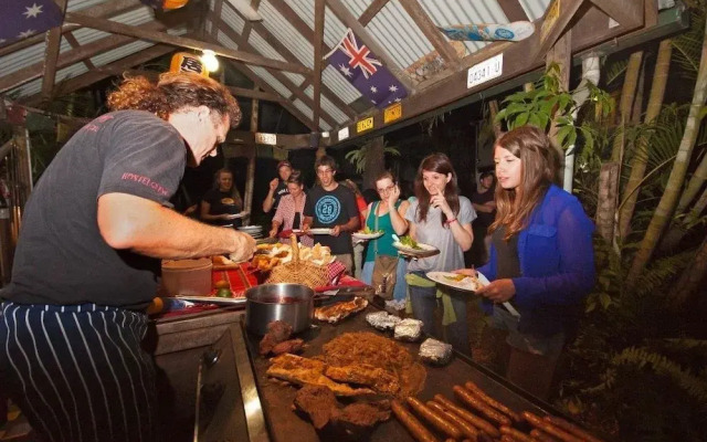 Tropic Days Backpackers