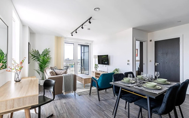 Luxurious West London Apartment