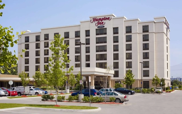 Hampton Inn by Hilton Toronto Airport Corporate Centre