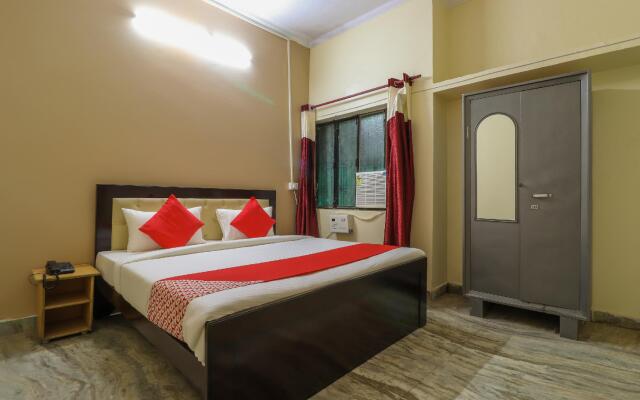 OYO Flagship 49061 Dev Hotel & Restaurant