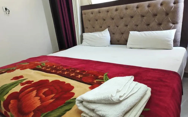 Hotel Amrapali