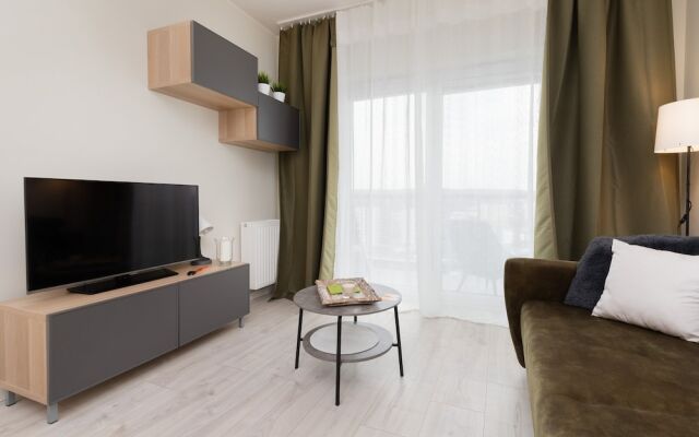 Albatross Towers Apartments by Renters