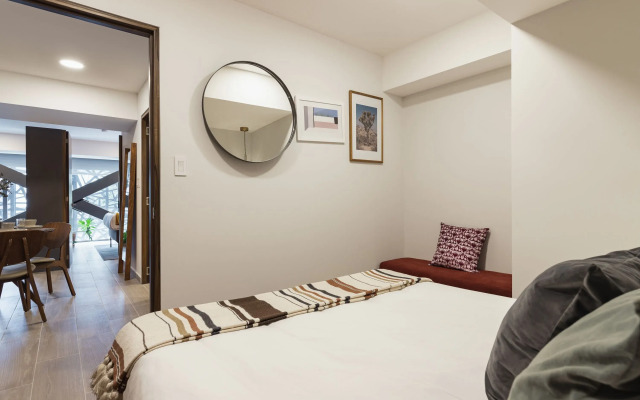 Casai Roma 2 BR Modern Oasis